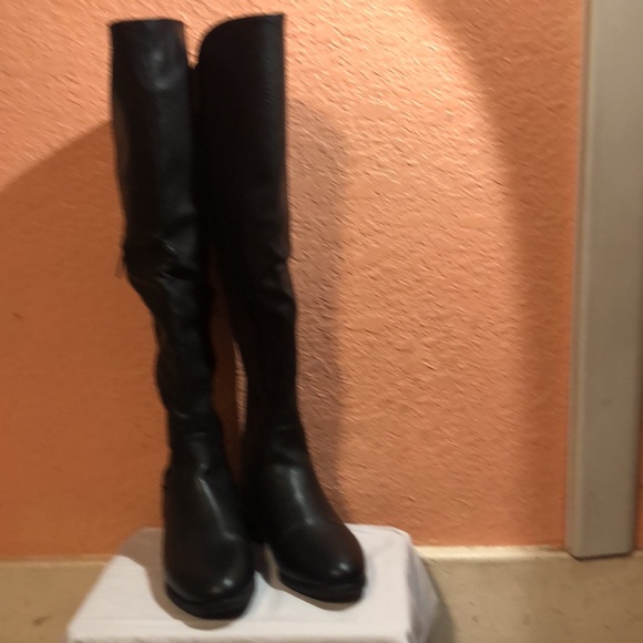 Rialto - Picture 3 of 5